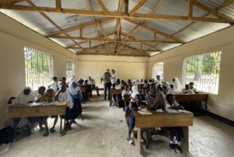 Člověk se učí celý život, aneb Tatra kolem světa 2 poznává africké školy