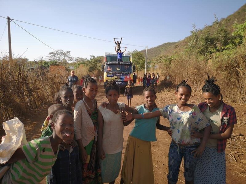 “V Etiopii po nás házeli kameny,” popisuje svou cestu s Tatrou kolem světa 2 Martin Carev