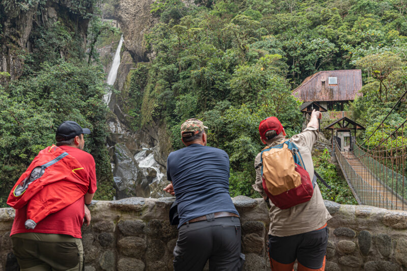 Vodopád Cascada El Pailon del Diablo u vesnice Rio Verde v Ekvádoru
