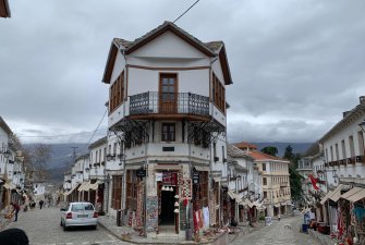 město Gjirokastër